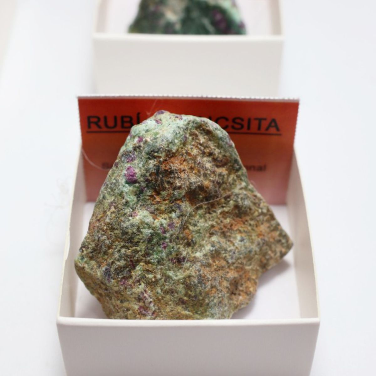 Pedra Mineral Rubi e Fuchsita India