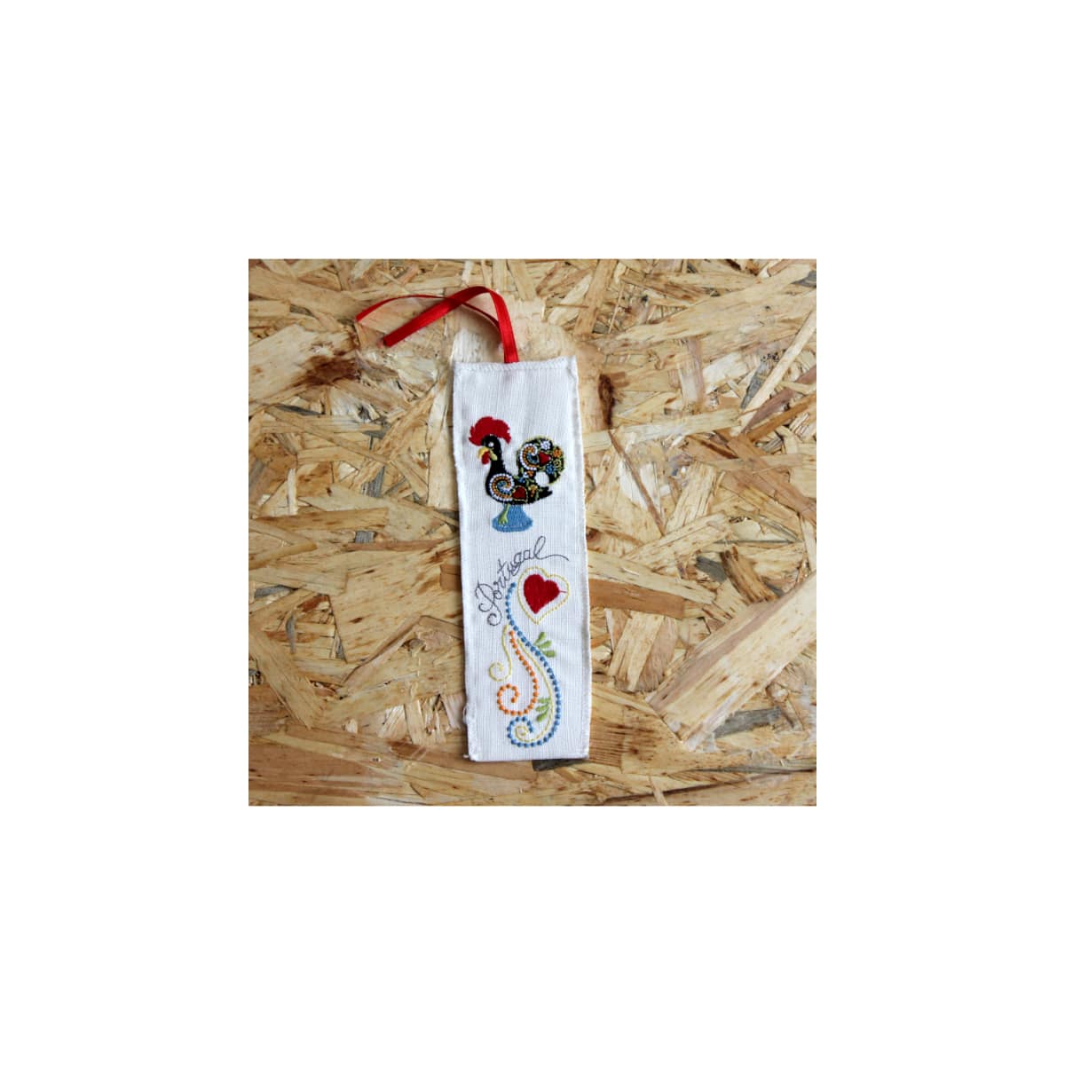 Inspire-se e desenvolva a sua criatividade utilizando o nosso material de escrita. Na Magia do Lar encontra desde cadernos, borrachas, marcadores de Livros, entre outros.