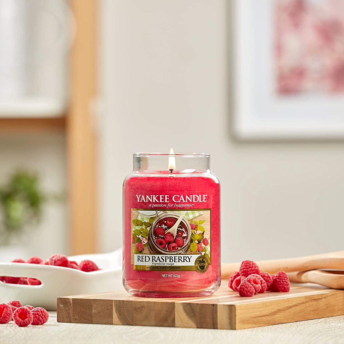 Jarro Vela com a fragrância Red Raspberry da marca Yankee Candle