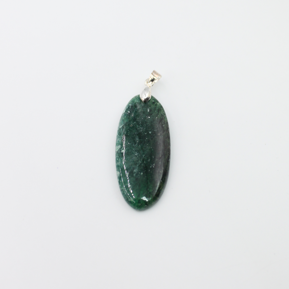 Gostava de dar um up ao seu look diariamente e não sabe como? Na Magia do Lar encontra uma vasta gama de colares, pulseiras, porta chaves, brincos e pendentes de diferentes formatos e pedras/minerais. Pode assim, manter sempre por perto a sua pedra mineral predileta sem nunca perder o estilo.