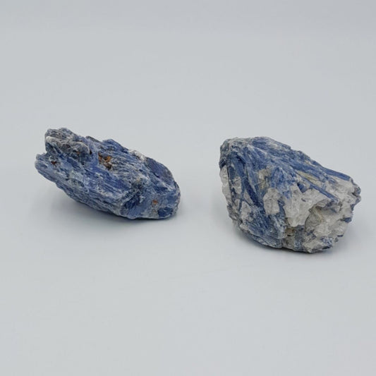 Piedra en bruto de cianita/Mineral 80-170g