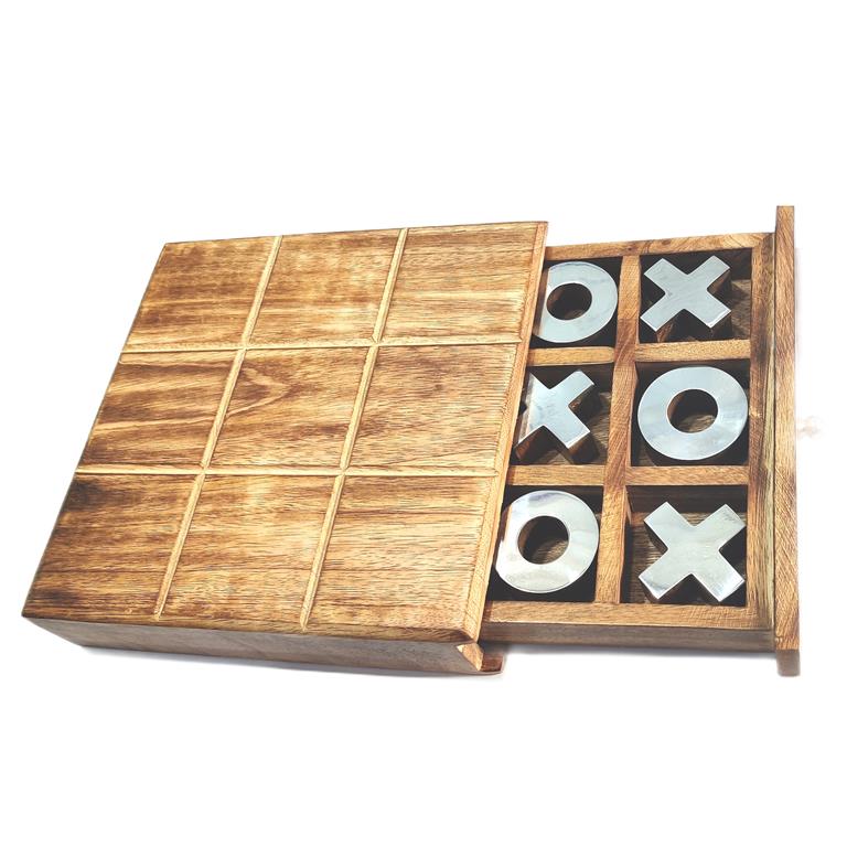 Box with tic-tac-toe game