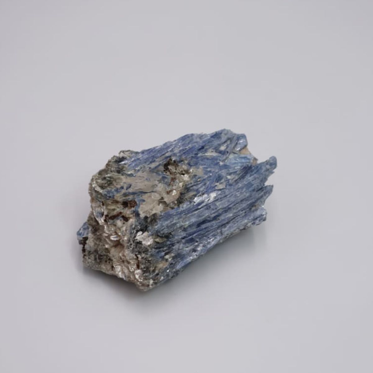 Rough Mineral Stone Kyanite 375-575g