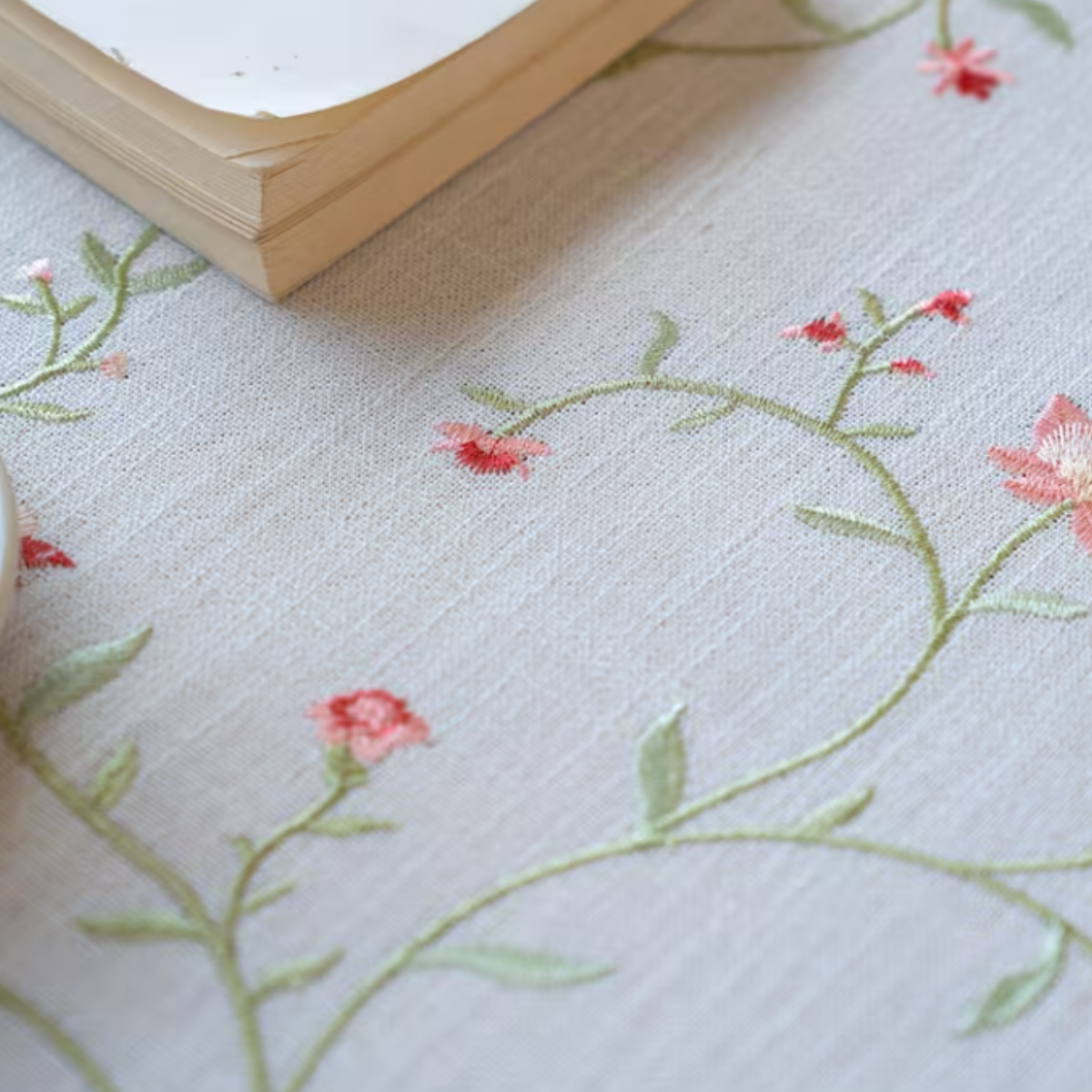 Caminho de Mesa Floral