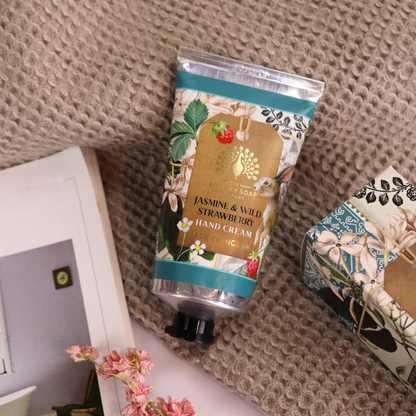 Creme de Mãos Jasmin & Wild Strawberry The English Soap