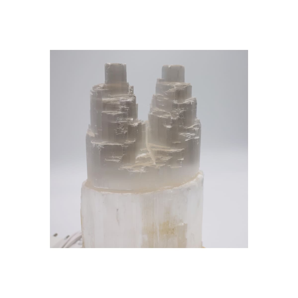 Candeeiro Catedral Selenite 2 torres 23cm