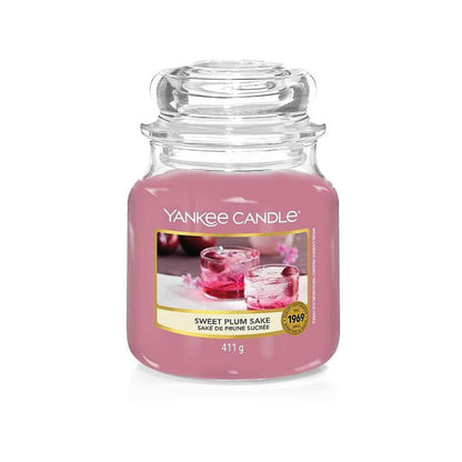 Vela Sweet Plum Sake Yankee Candle