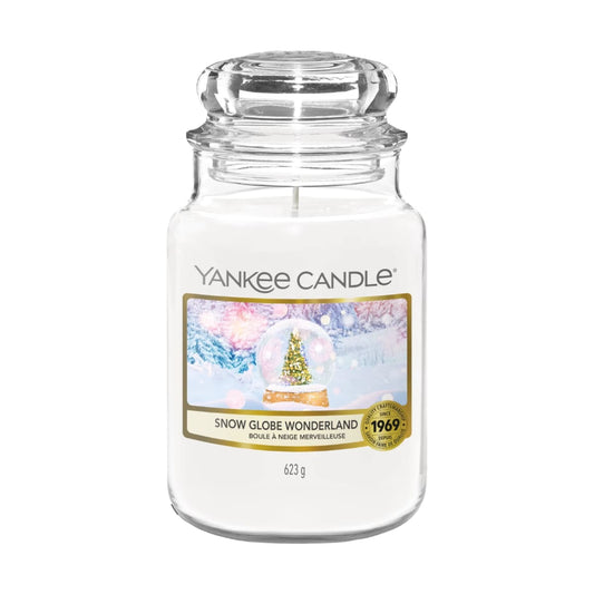 Vela Snow Globe Wonderland Yankee Candle