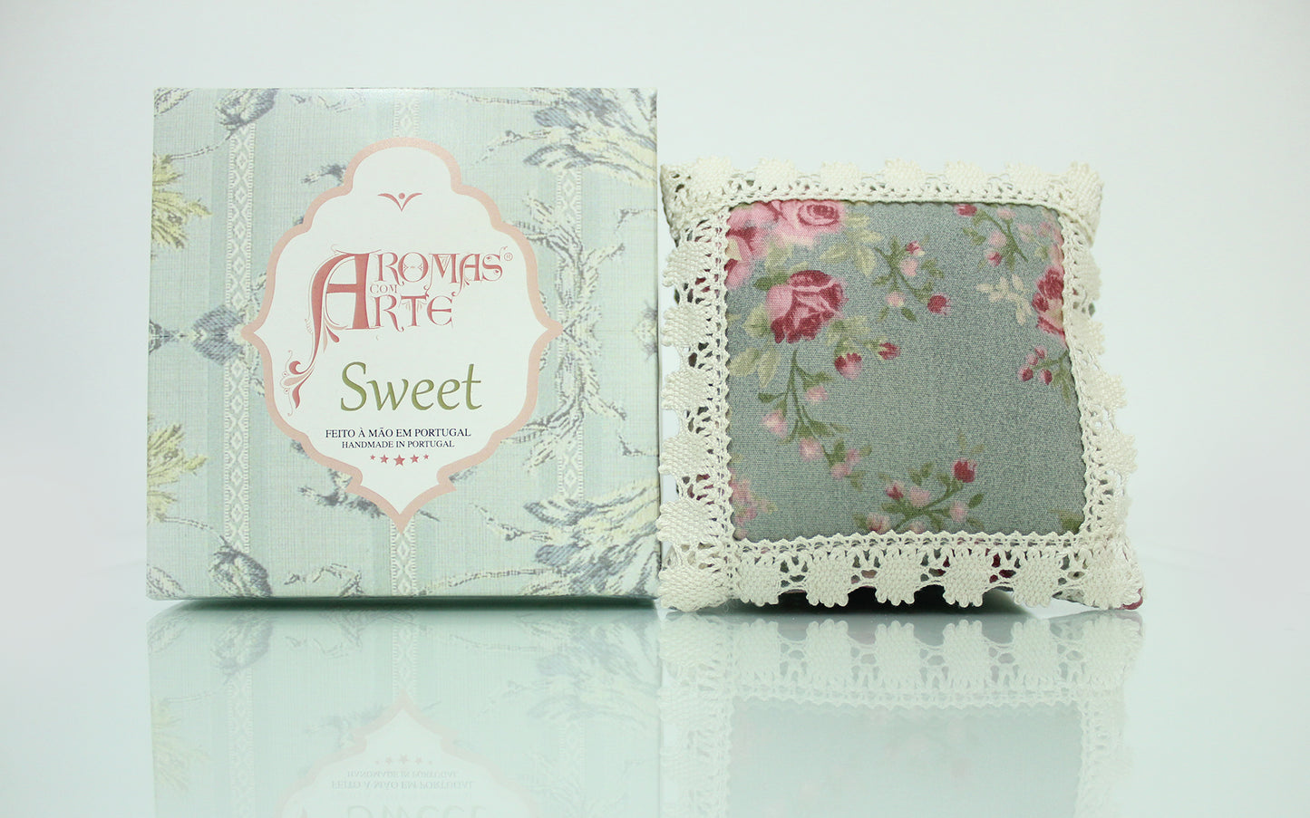 Box w/ 3 Aroma Sweet Pillows
